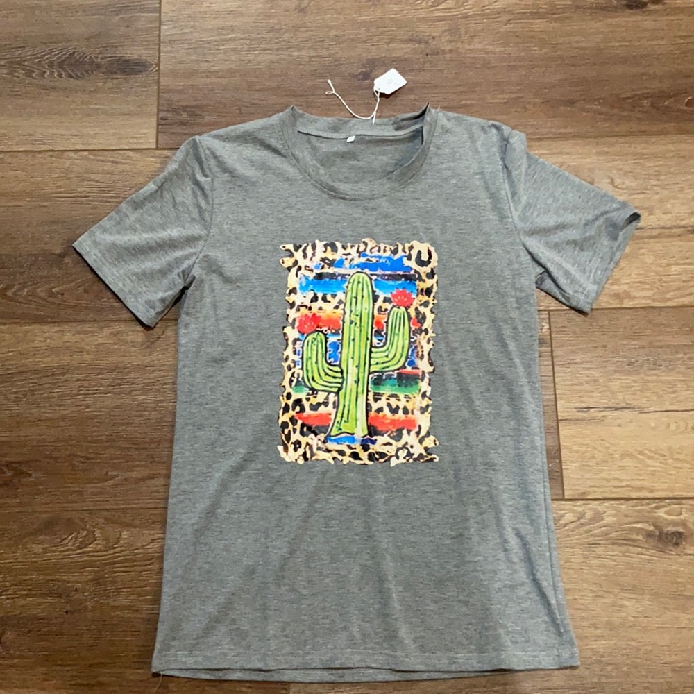 Women’s short sleeve tee with cactus and leopard print. New with tags